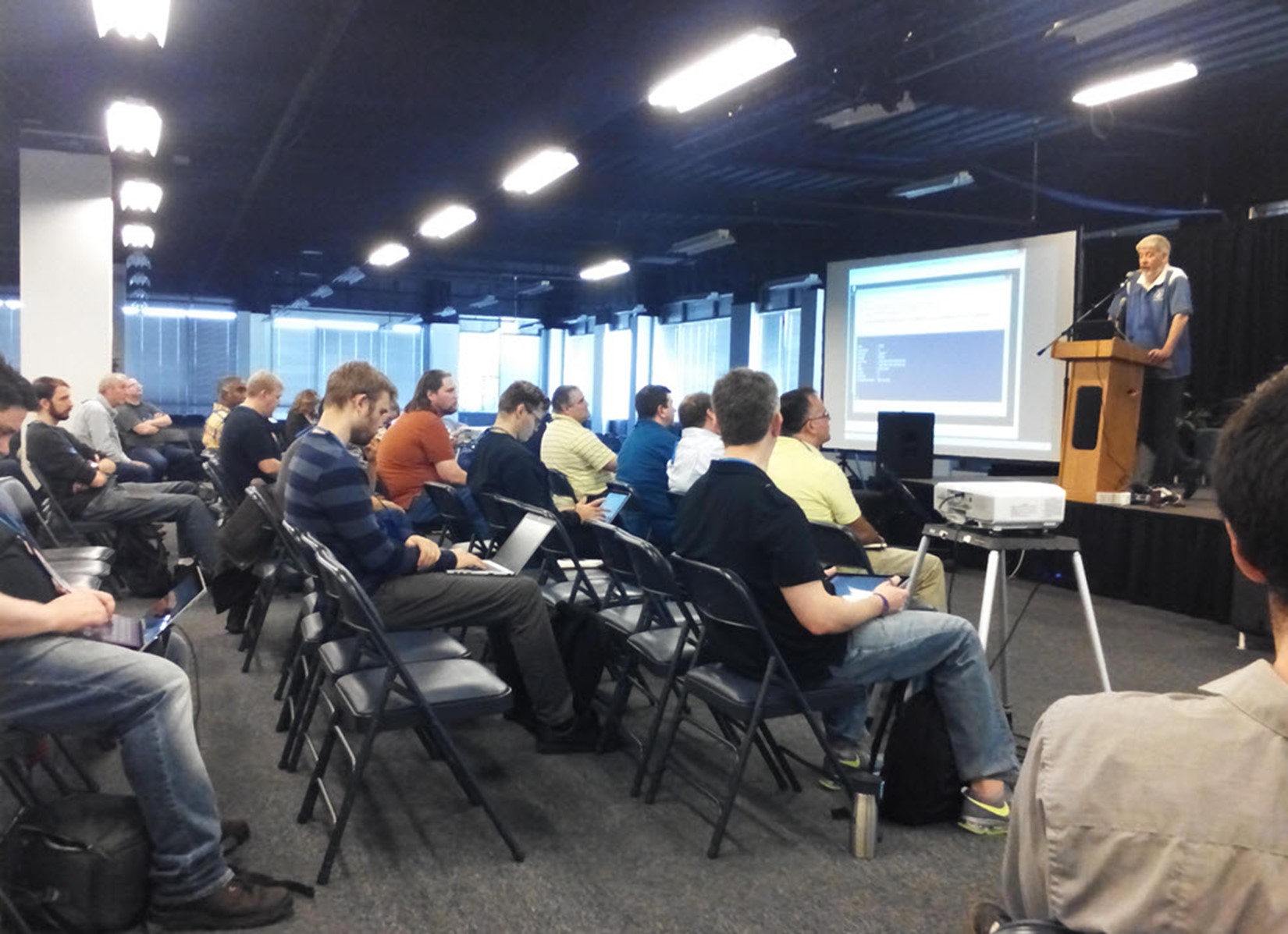 Richard Siddaway spreading the word about OMI and PowerShell. (Image Credit: Jeff Hicks)